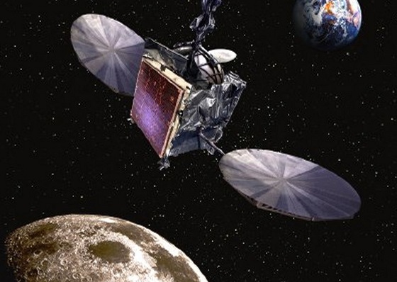 6 июня 1998 года ИСЗ Asiasat-3 списанный в убыток из-за аварии российского РБ, усилиями баллистиков США (сам ИСЗ связи принадлежал  международному консорциуму, но был объявлен потерянным) совершил второй облёт Луны и вышел на геосинхронную орбиту (без помощи Луны - не хватило бы топлива)